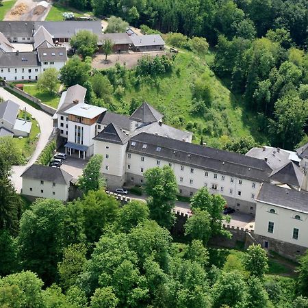 Kloster Wernberg Hotel Exterior foto