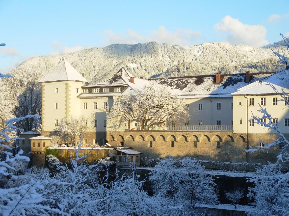 Kloster Wernberg Hotel Exterior foto