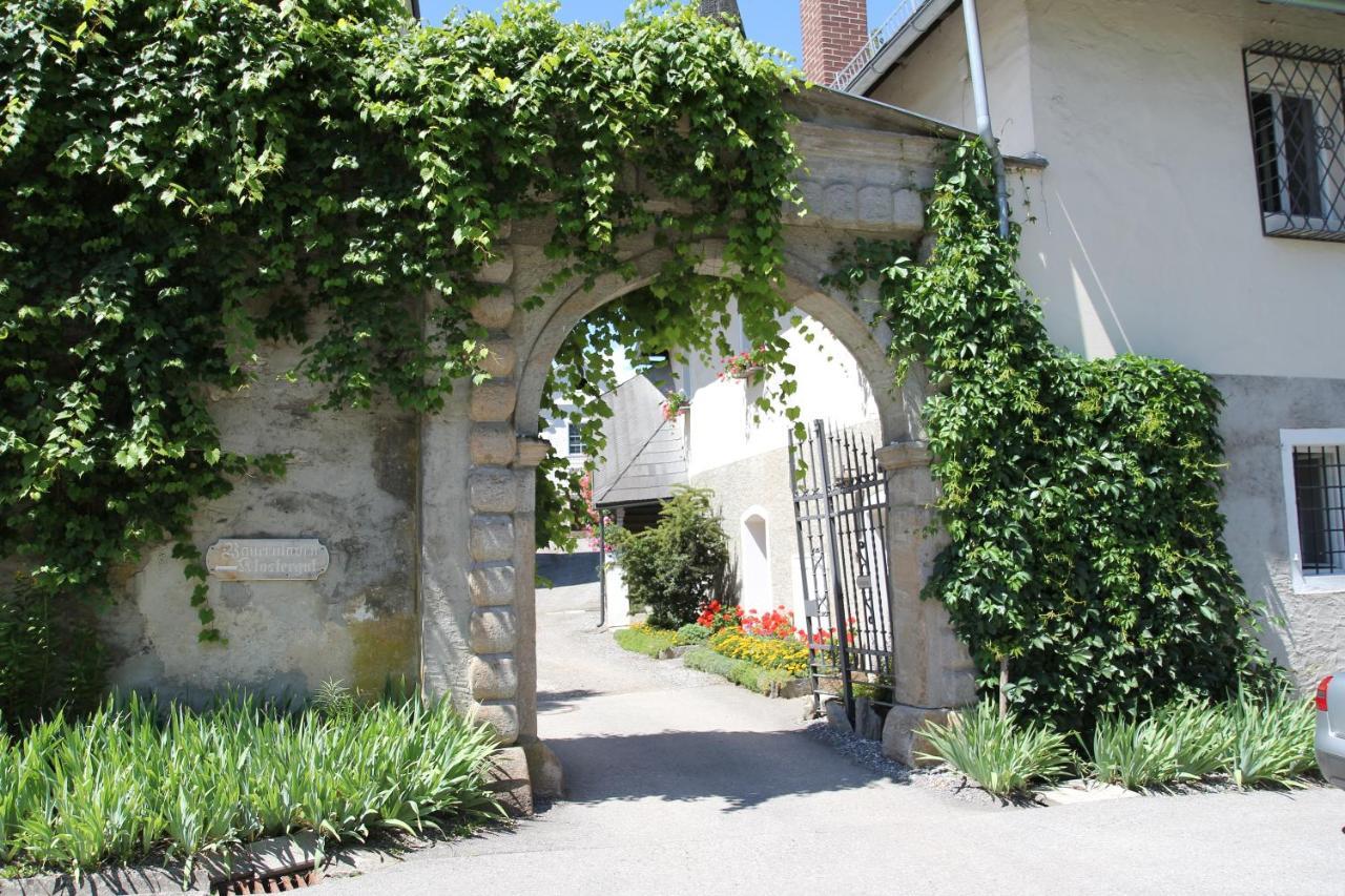 Kloster Wernberg Hotel Exterior foto